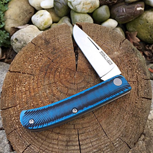 Manly Comrade D2 Black/Blue Taschenmeser